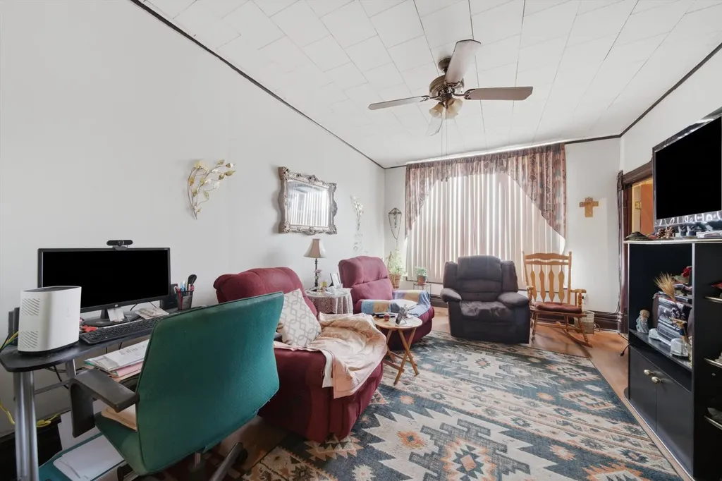 2340 West 21st Place Chicago IL 60608