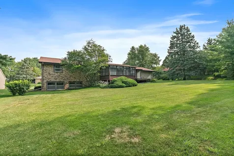 318 Laurel Lane Dekalb IL 60115