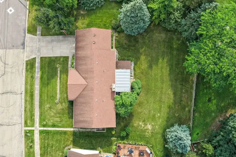318 Laurel Lane Dekalb IL 60115