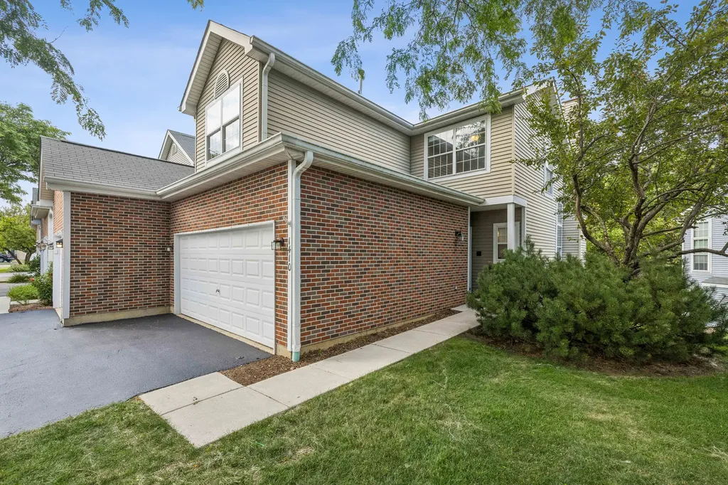 1410 Grandview Court Algonquin IL 60102