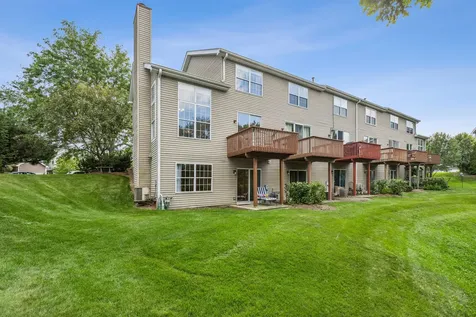 1410 Grandview Court Algonquin IL 60102