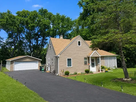 924 Hillwood Circle Round Lake Beach IL 60073
