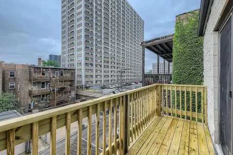 905 West Lawrence Avenue Chicago IL 60640