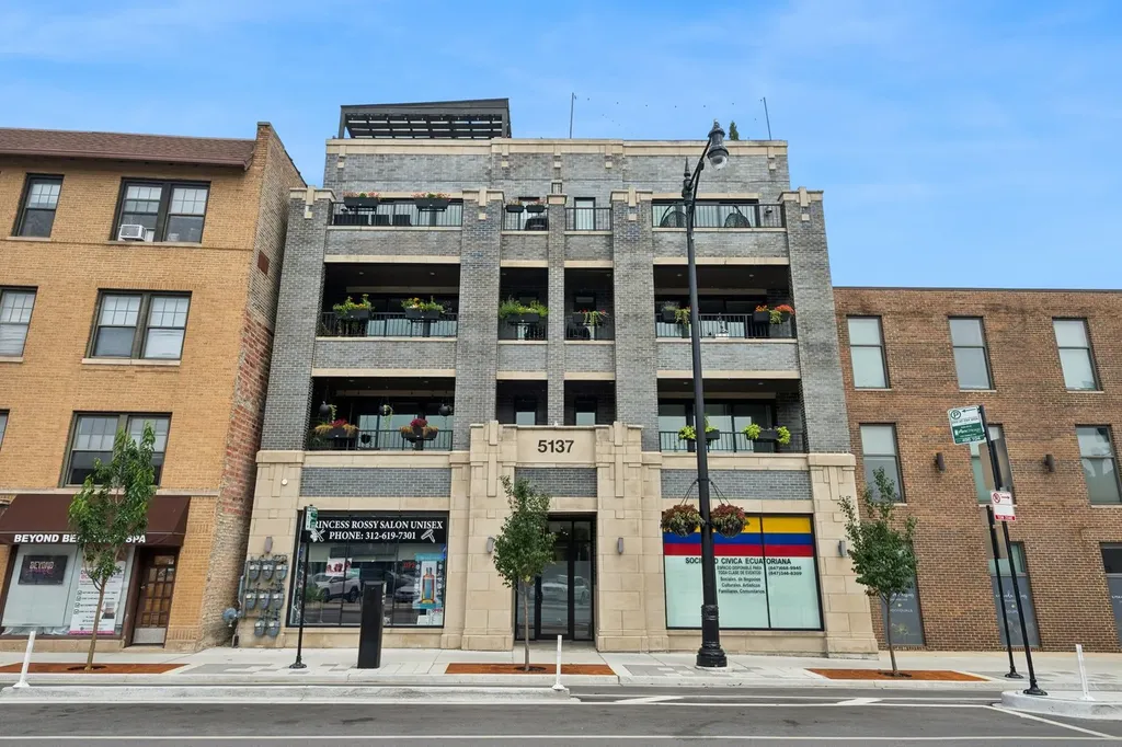 5137 North Lincoln Avenue Chicago IL 60625