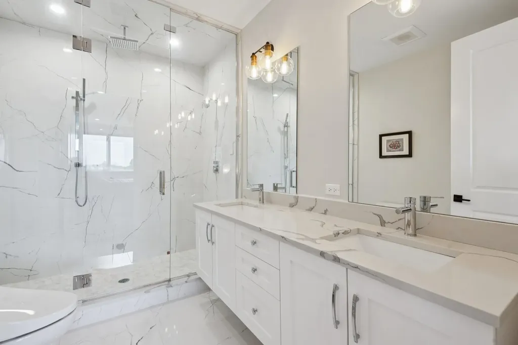 5137 North Lincoln Avenue Chicago IL 60625