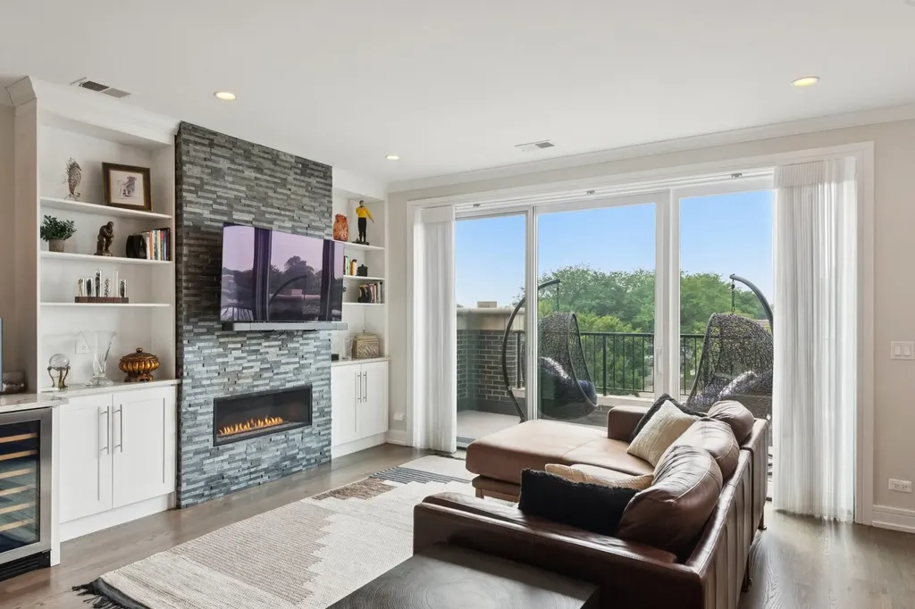 5137 North Lincoln Avenue Chicago IL 60625