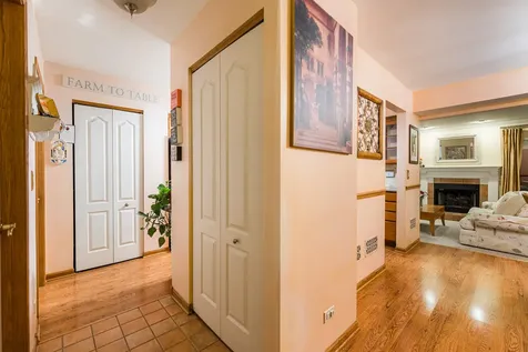 337 Kresswood Drive West Chicago IL 60185