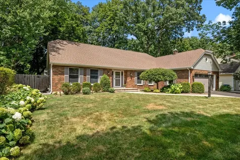 1846 Allen Lane St. Charles IL 60174