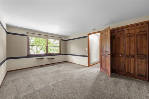 1846 Allen Lane St. Charles IL 60174