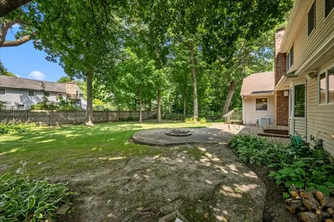 1846 Allen Lane St. Charles IL 60174