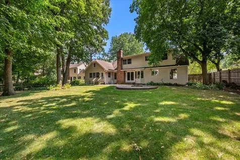 1846 Allen Lane St. Charles IL 60174