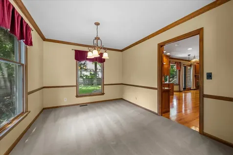1846 Allen Lane St. Charles IL 60174