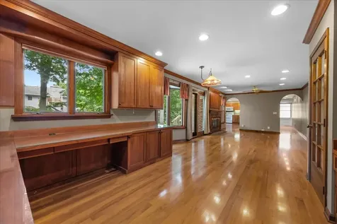 1846 Allen Lane St. Charles IL 60174