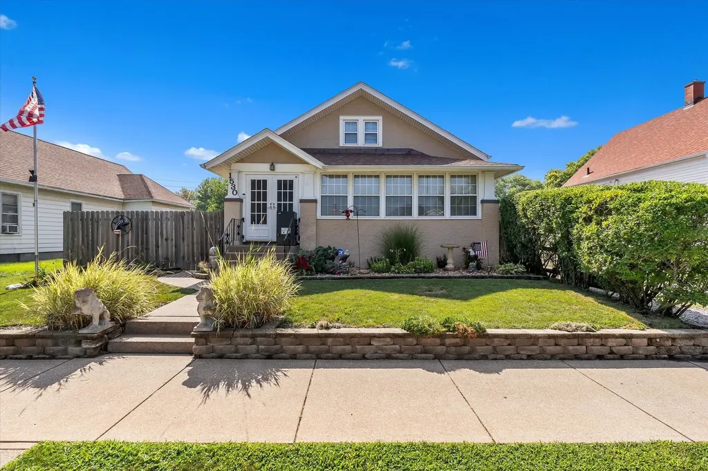 1530 39TH Street Rock Island IL 61201