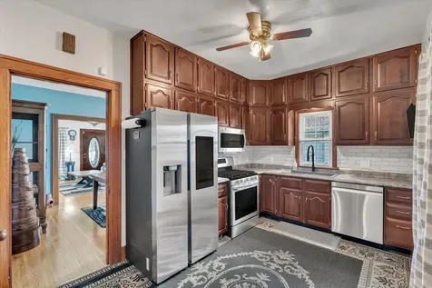 1530 39TH Street Rock Island IL 61201