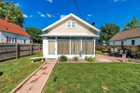 1530 39TH Street Rock Island IL 61201