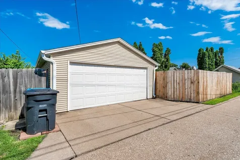 1530 39TH Street Rock Island IL 61201