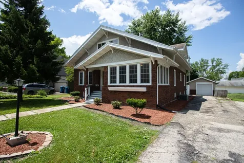 224 North Maple Street Gilman IL 60938