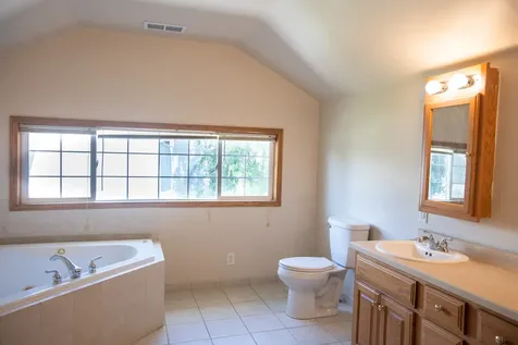 224 North Maple Street Gilman IL 60938