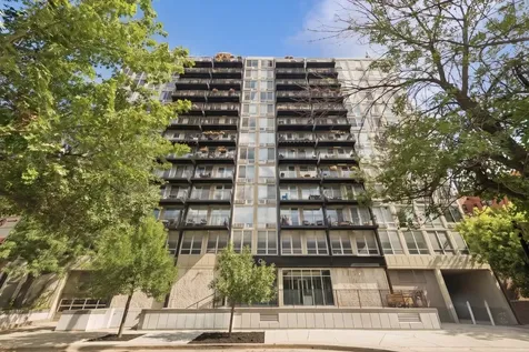 450 West Briar Place Chicago IL 60657