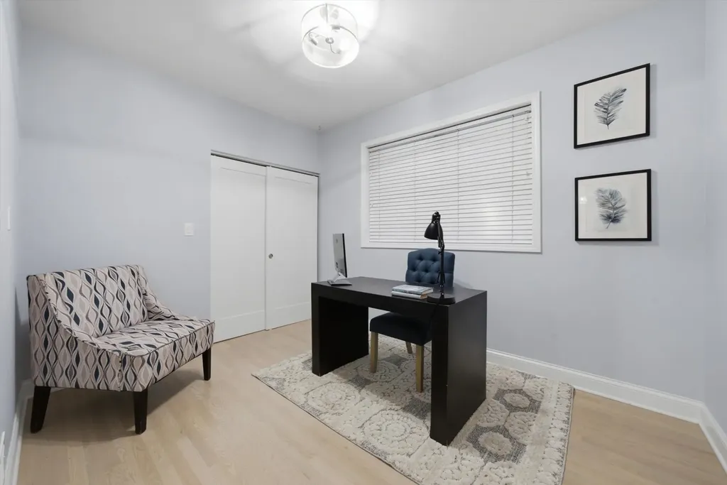 1457 West Fry Street Chicago IL 60642