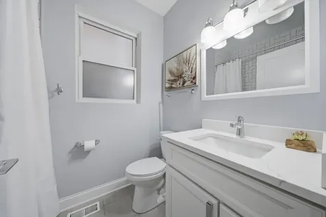 1457 West Fry Street Chicago IL 60642