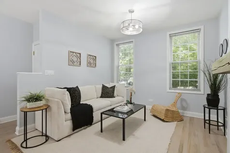 1457 West Fry Street Chicago IL 60642