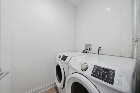 1457 West Fry Street Chicago IL 60642