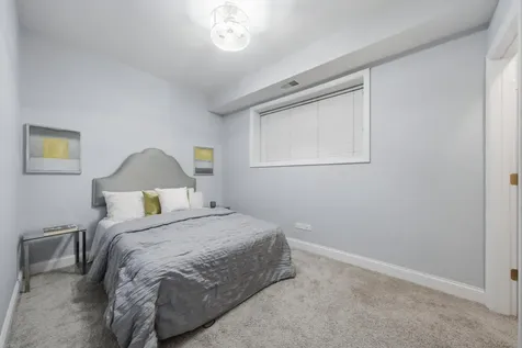 1457 West Fry Street Chicago IL 60642