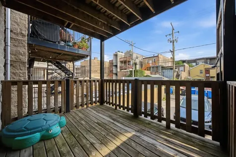1457 West Fry Street Chicago IL 60642