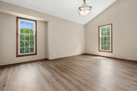 602 Country Lane Des Plaines IL 60016