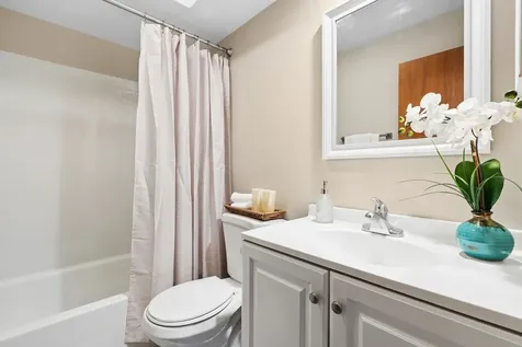 602 Country Lane Des Plaines IL 60016