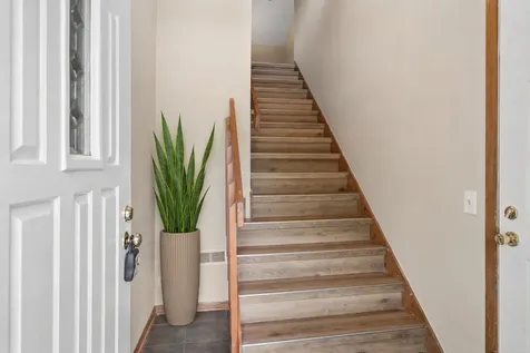 602 Country Lane Des Plaines IL 60016