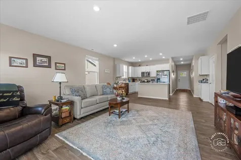 910 Darwin Street North Aurora IL 60542