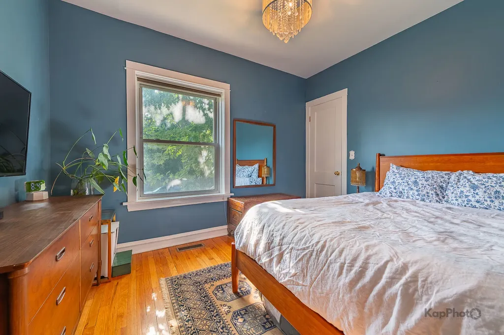 4410 North Long Avenue Chicago IL 60630