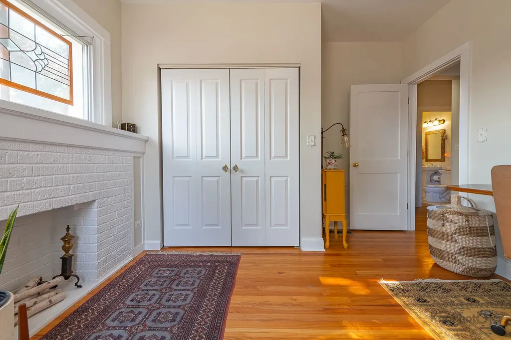 4410 North Long Avenue Chicago IL 60630