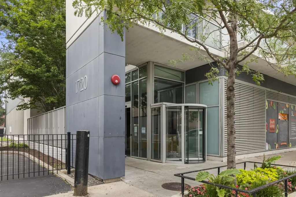 1720 South Michigan Avenue Chicago IL 60616