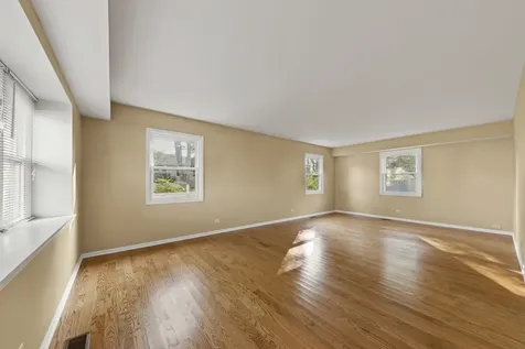 1121 Belmar Lane Buffalo Grove IL 60089