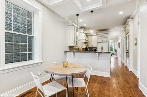 1214 West Newport Avenue Chicago IL 60657