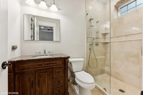 1214 West Newport Avenue Chicago IL 60657