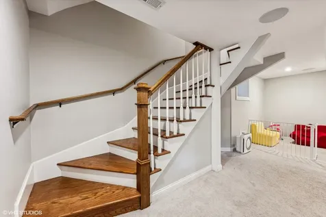1214 West Newport Avenue Chicago IL 60657