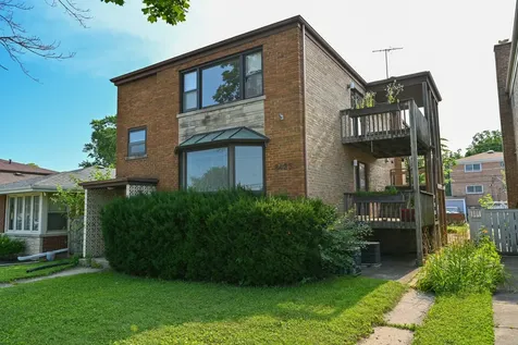 8425 Christiana Avenue Skokie IL 60076