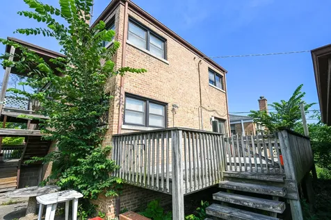 8425 Christiana Avenue Skokie IL 60076