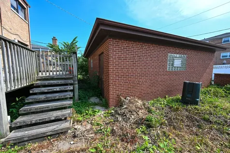 8425 Christiana Avenue Skokie IL 60076