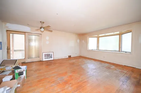 8425 Christiana Avenue Skokie IL 60076