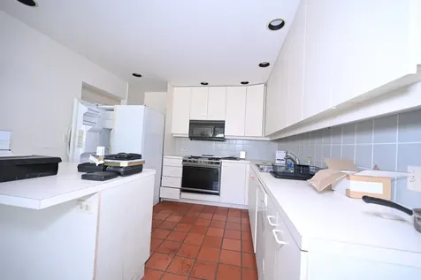 8425 Christiana Avenue Skokie IL 60076