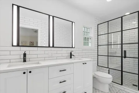 211 Kenmore Avenue Deerfield IL 60015