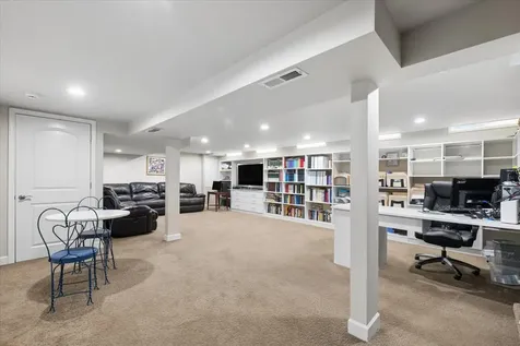 211 Kenmore Avenue Deerfield IL 60015
