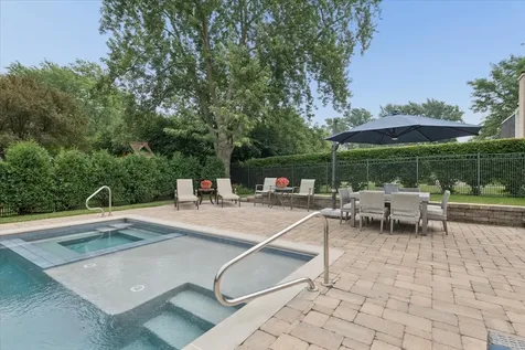 211 Kenmore Avenue Deerfield IL 60015
