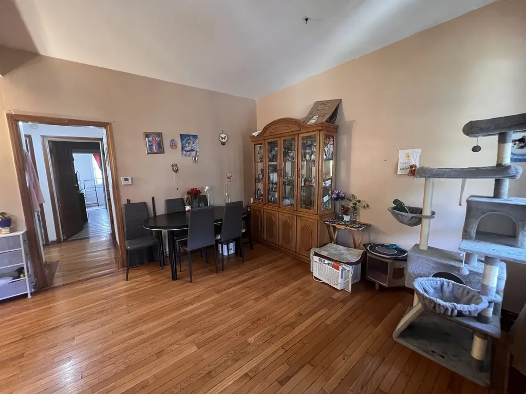 2207 North Lawndale Avenue Chicago IL 60647